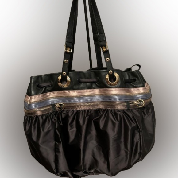 Henri Bendel Oversized Drawstring shoulder bag w dustbag - Picture 2 of 8